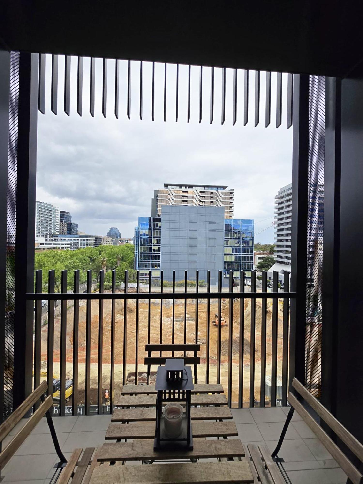 Complete Host Leopold Apartments Melbourne Oda fotoğraf